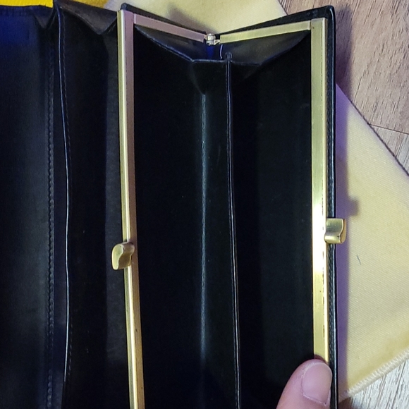 Wallet - Picture 4 of 9